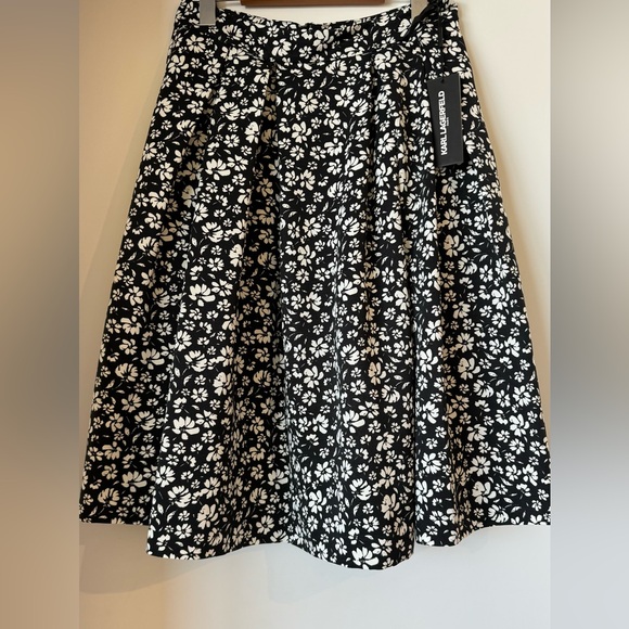Karl Lagerfeld Skirt Sz US 6 NWT - Picture 1 of 3